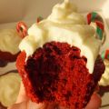 Cupcakes de terciopelo rojo con frosting de[...]