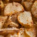 Guarnición: Patatas rústicas con cebolla