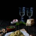 Espaguetis con pesto de perejil y hierbabuena[...]