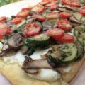 Pizza blanca con vegetales