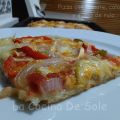 PIZZA CON TOMATE, CALABACÍN Y QUESO DE RULO