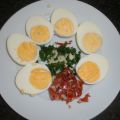 Huevos rellenos rebozados
