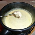 Fondue de queso con pan casero