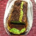 BROWNIE CON QUESO Y AGUACATE