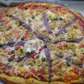 Pizza Casera de la A (Anchoas, Atún, Aceitunas[...]