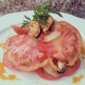 Milhojas de tomate Raff, pepino con mejillones[...]