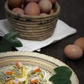 Huevos rellenos de surimi y gulas