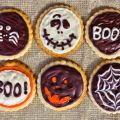 Decorar galletas con motivos Halloween, sólo[...]