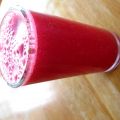 Jugo rojo de berenjena o tamarillo