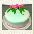 Tarta fondant con rosas