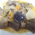 Carne guisada con setas y zanahorias