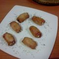 ROLLITOS DE BACON  CON QUESO Y DATILES