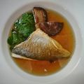 Dorada en caldo a la japonesa