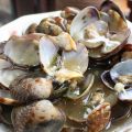 Almejas en salsa verde