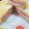 Sandwichón en microondas de jamón y queso, con[...]