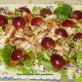 ENSALADA TEMPLADA CON POLLO, UVAS Y PASAS