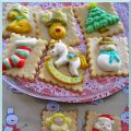 GALLETAS NAVIDEÑAS CON CHOCOLATE COLOREADO