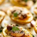 PATATAS RELLENAS CON HUEVO, QUESO Y CHORIZO