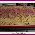 MACARRONES CON BECHAMEL ACOMPAÑADOS DE JAMON[...]