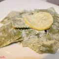 Pasta rellena de brócoli al limón