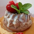 Postre helado de chocolate