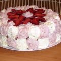 Tarta de nata con fresas