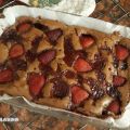 Brownie de chocolate y fresas