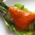 Rollitos de berenjena y espárragos trigueros