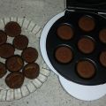 Mini brownies de chocolate y naranja en máquina[...]