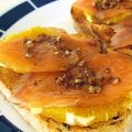 Tosta de salmón con naranja