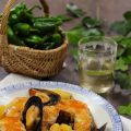 Cazuela de congrio con patatas y mejillones