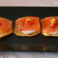 CANAPE DE SALMON Y QUESO FRESCO