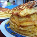 Tortillas de manzanas y pasas.