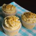 Cupcakes de yogur griego, miel y semillas de[...]