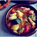 Sopa minestrone italiana de verduras frescas
