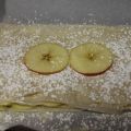 Tarta o coca hojaldrada de manzana y almendras[...]