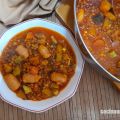Lentejas estofadas con verduras y salchichas