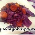 Lombarda con butifarra y manzana