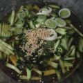 Oi naengguk, 오이 냉국. Sopa de pepino.