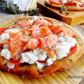 Pizza de espinacas con salmón ahumado y queso[...]