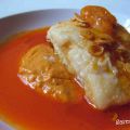 Bacalao con caldo de piquillos y romesco