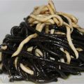 Pasta negra con gulas