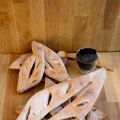 Fougasse de centeno y ajos asados con tapenade