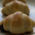 Bollitos con forma de cruasán