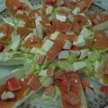 Ensalada de endibias con salmón y queso fresco