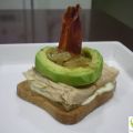 TOSTA DE BONITO Y AGUACATE CON CEBOLLA[...]