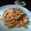 Macarrones integrales con anchoa y queso