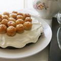 Pastel de chocolate , frosting de queso y mini[...]