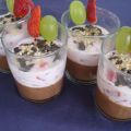 Vasitos de yogurt y gelatina