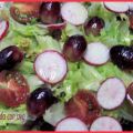 ENSALADA CON UVAS Y RABANOS